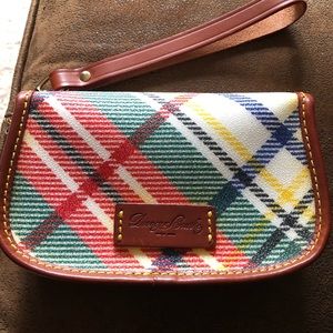 Dooney & Bourke wristlet NWOT super cute
